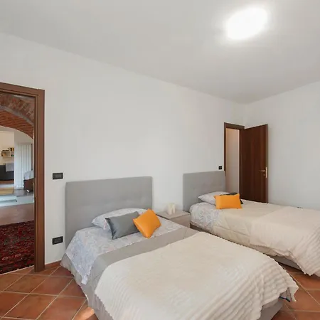 Casa Tra Vigneti E Mura Rocca Grimalda